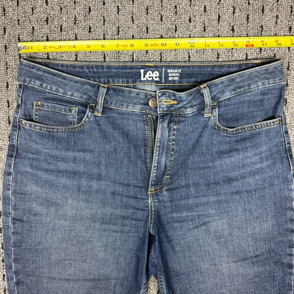 Lee Womens Regular Fit Bermuda Mid Rise Blue Denim Shorts Size 14M Stretch - Picture 3 of 6